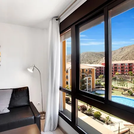 Lovely Mocan, Pool, Fast Wi-fi, Padel Court