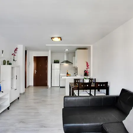 Lovely Mocan, Pool, Fast Wi-fi, Padel Court Appartamento *